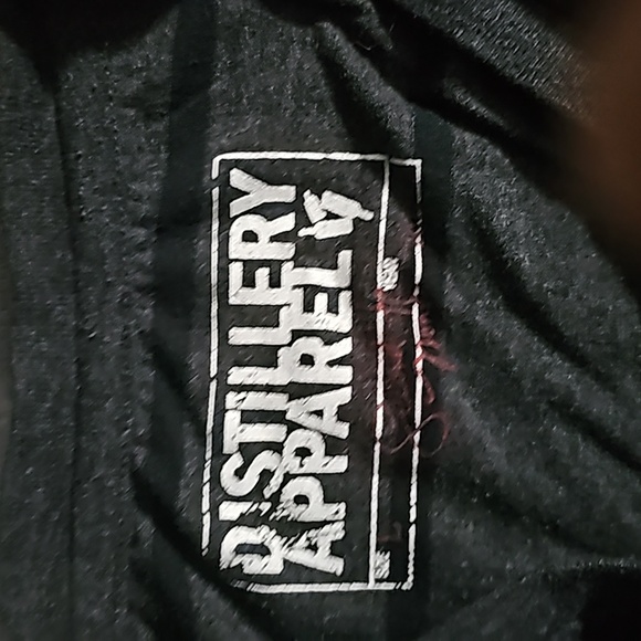 Distillery Apparel Large V neck - Picture 2 of 2